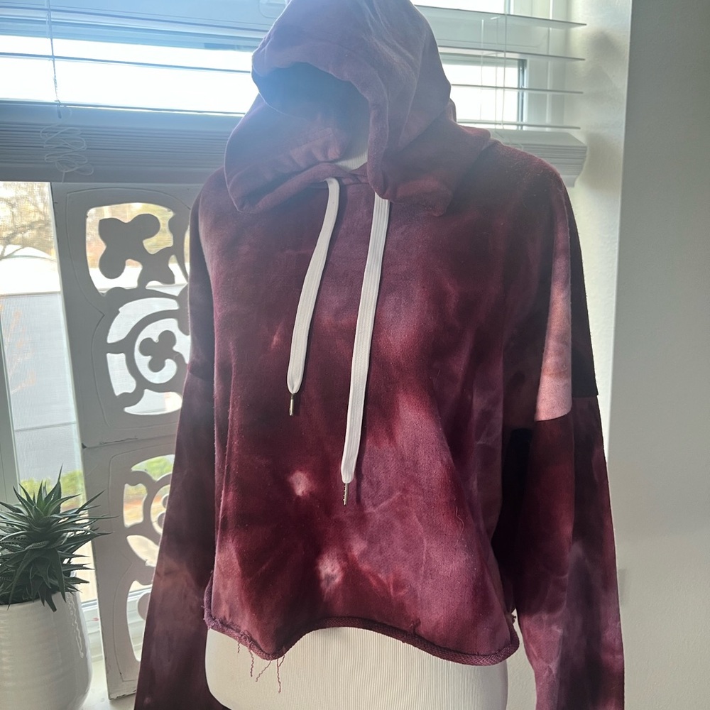 Justify Burgundy and Pink Cropped Hoodie